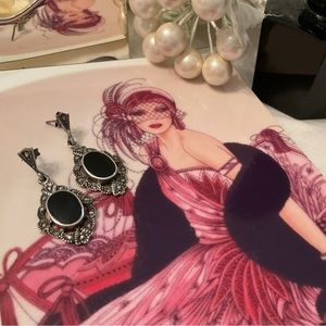 VINTAGE 925 STERLING SILVER ART NOUVEAU MARCASITE AND ONYX DANGLE EARRINGS